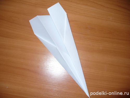 Самодельный бумажный самолетик-стрела